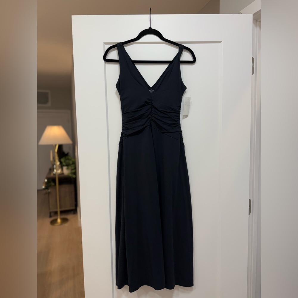 Abercrombie & Fitch Women's Bra-Free Ruched Knit Midi Dress Size Small Petite - Picture 2 of 10